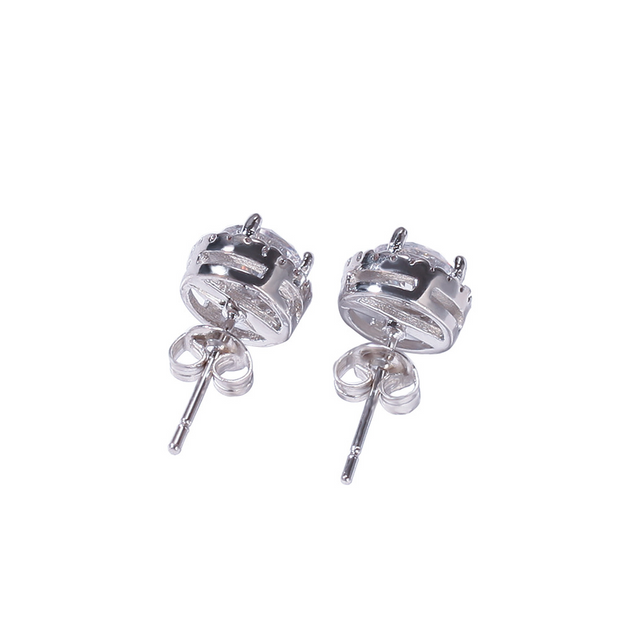 Round Diamond Stud Earrings