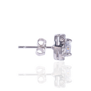 Round Diamond Stud Earrings