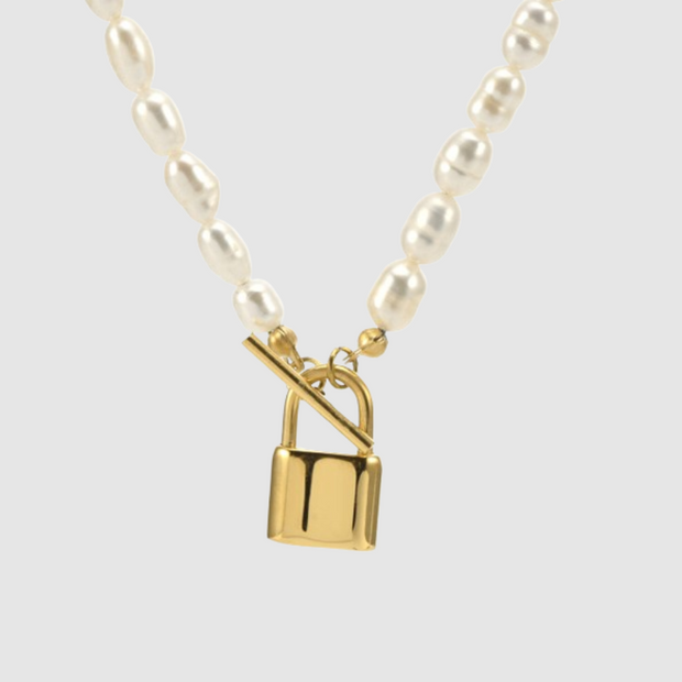 Classic OT Buckle Pearl Necklace