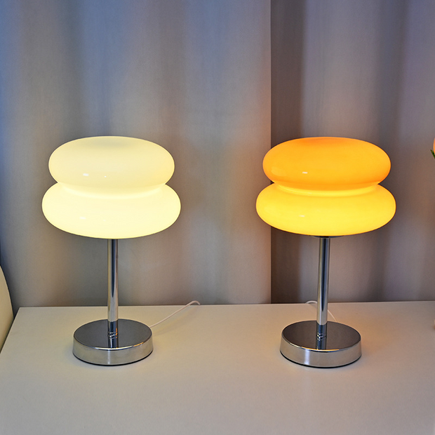 Modern Glass Tart Design 1-Light Table Lamp