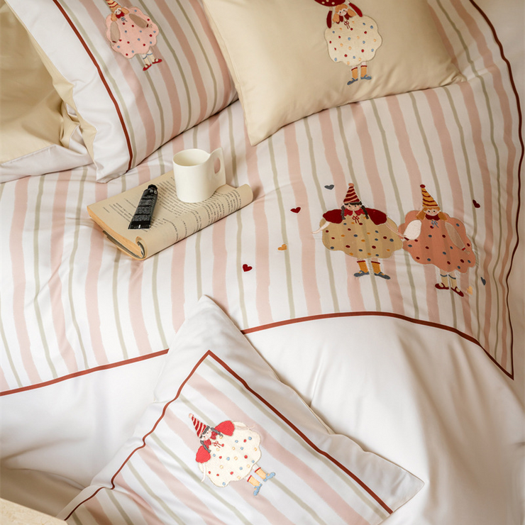 Party Puffs Printed Bedding Set