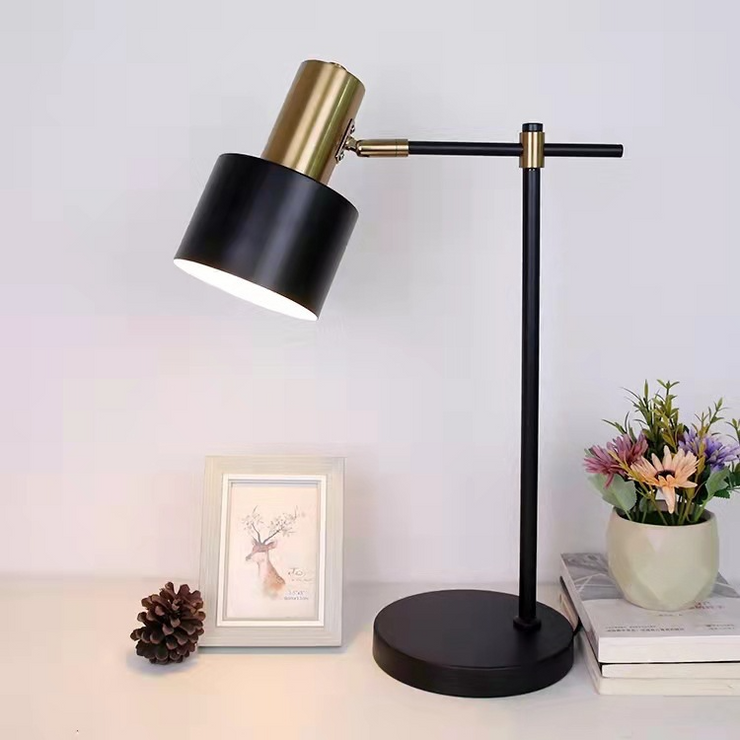 Modern Table Lamp with Wireless Charger