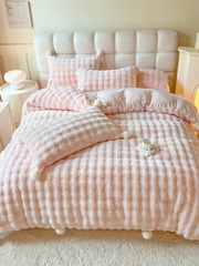 Puff Trim Bedding Set