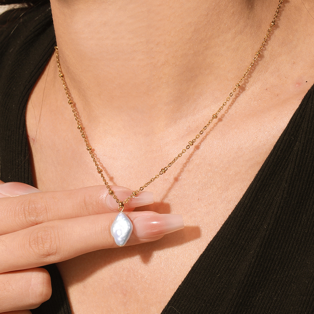 Pearl Pendant With Bead Chain