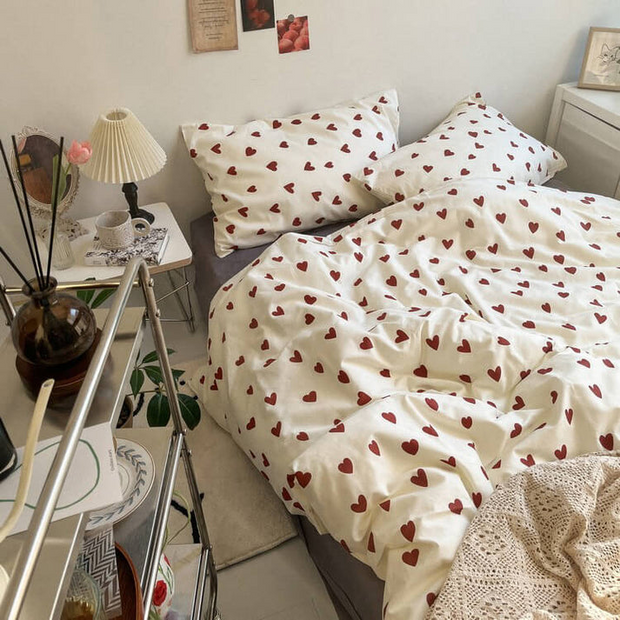 Vintage Red Hearts Bedding Set